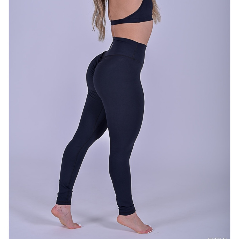CLS Sportswear Black Scrunch Leggings